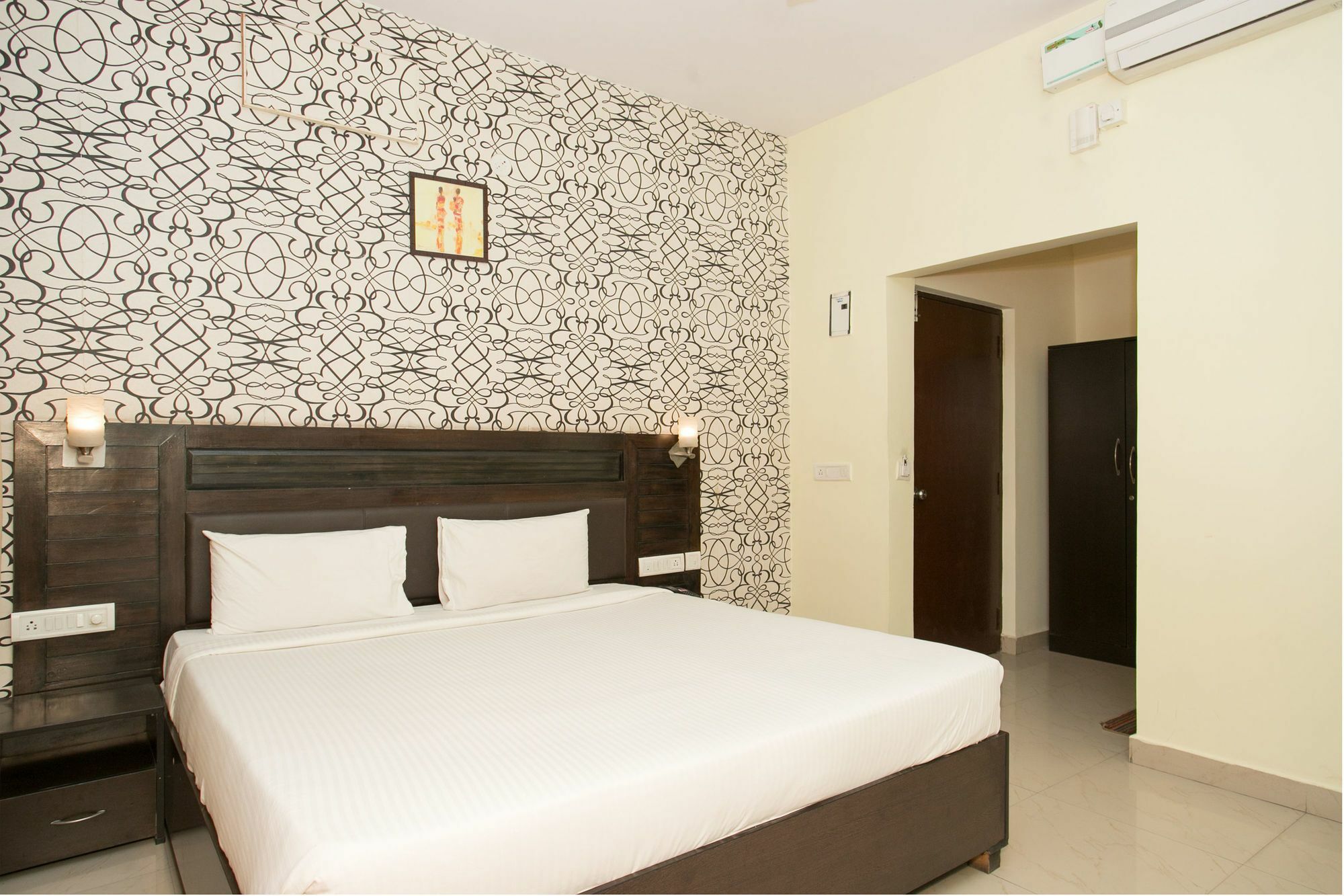 Oyo 10378 Hotel Hibiscus Mayflower Bengaluru Zewnętrze zdjęcie