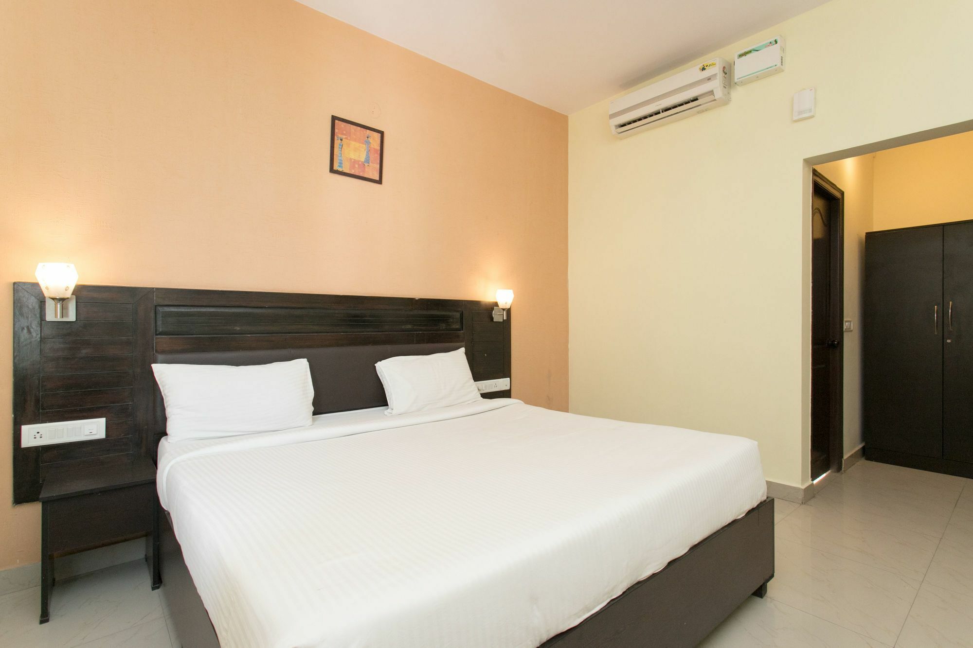 Oyo 10378 Hotel Hibiscus Mayflower Bengaluru Zewnętrze zdjęcie